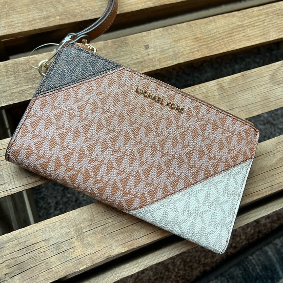 nwt michael kors wallet - Picture 2 of 3